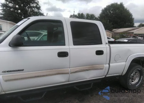 2004 Chevrolet Silverado 2500Hd Ls из США, поврежденный, VIN 1GCHK23U94F213913